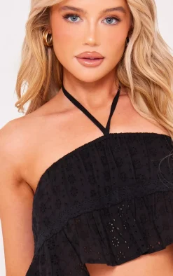 Outlet PrettyLittleThing Broderie Crochet Trim Halter Crop Top Black