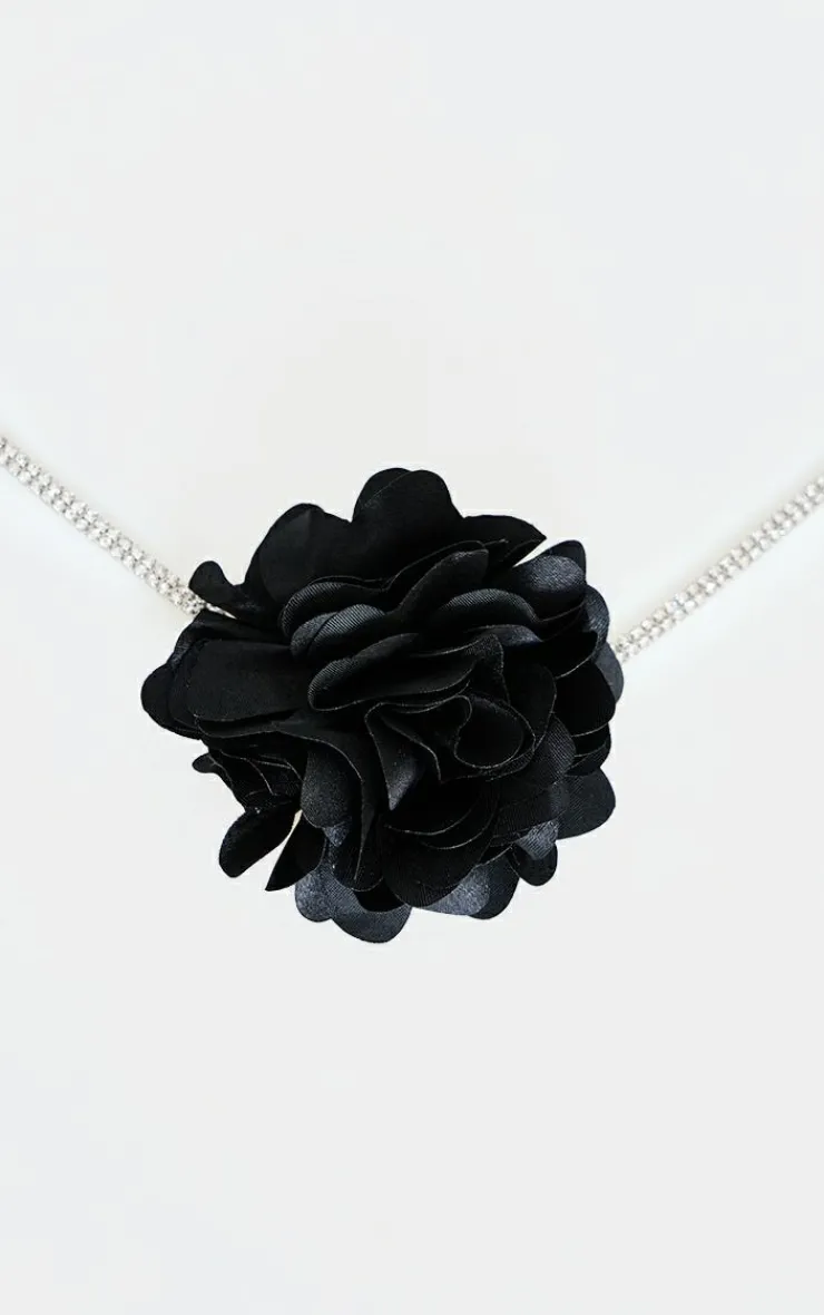 PrettyLittleThing Necklaces*Diamante Flower Choker