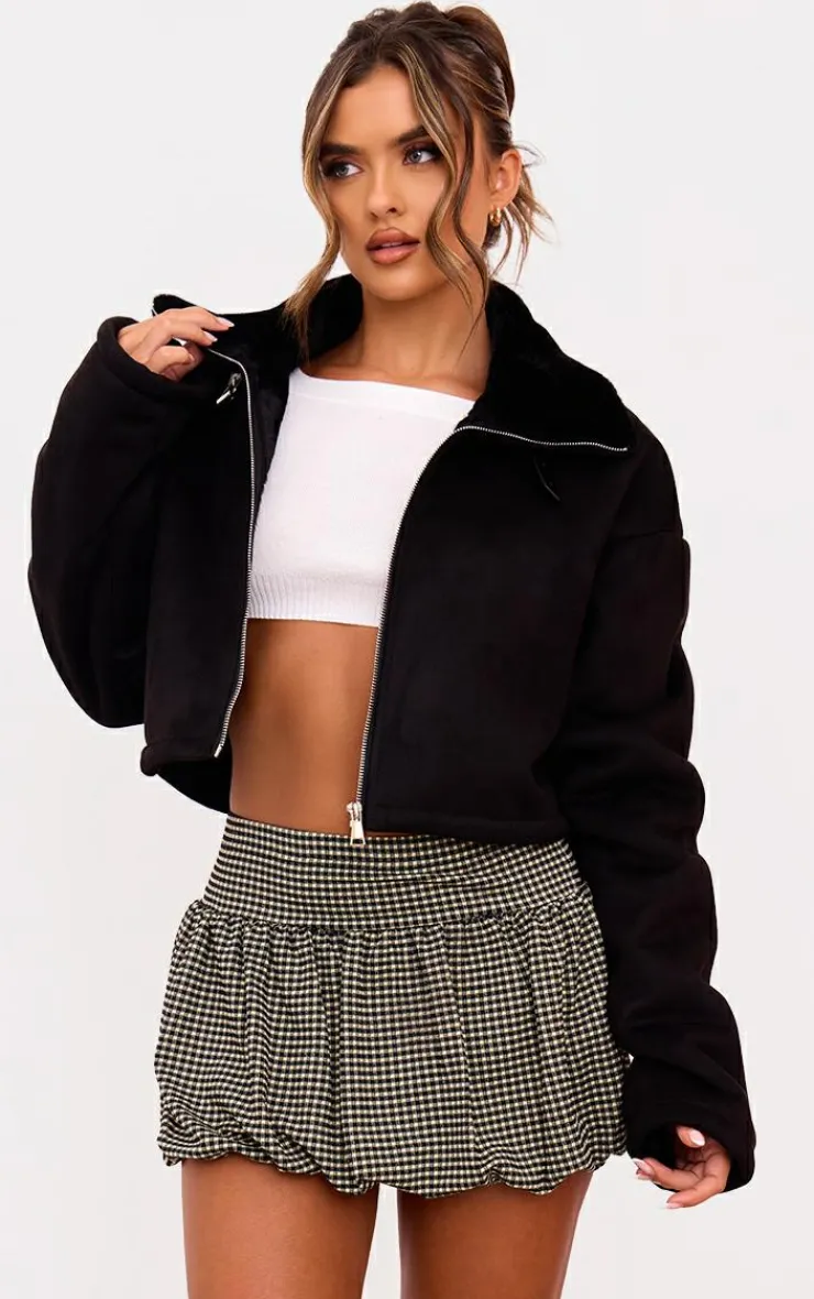 PrettyLittleThing Faux Fur Coats*Dropped Shoulder Cropped Faux Fur Contrast Jacket