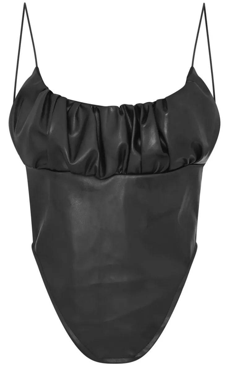 Hot PrettyLittleThing Faux Leather Ruched Bust Curve Hem Top Black