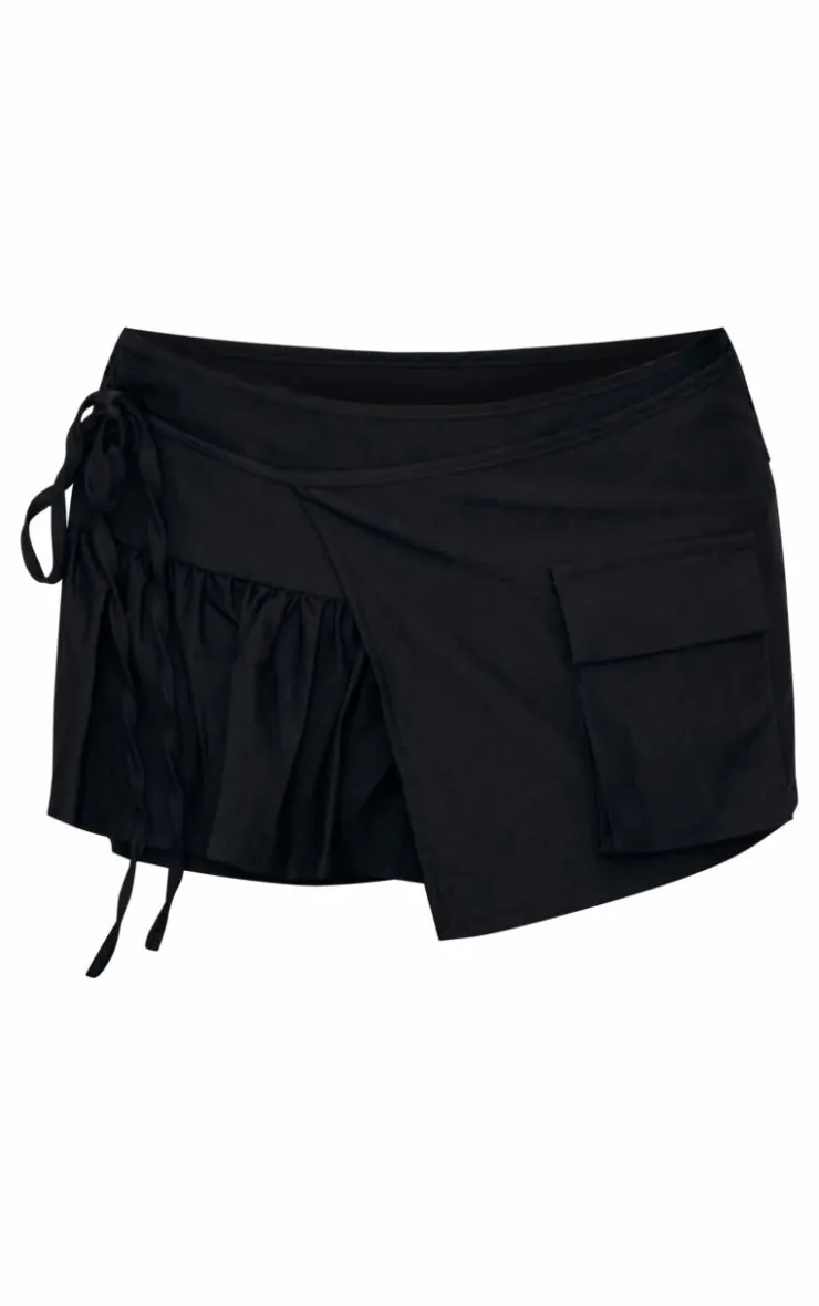 Clearance PrettyLittleThing Woven Frill Detail Cargo Skort Black
