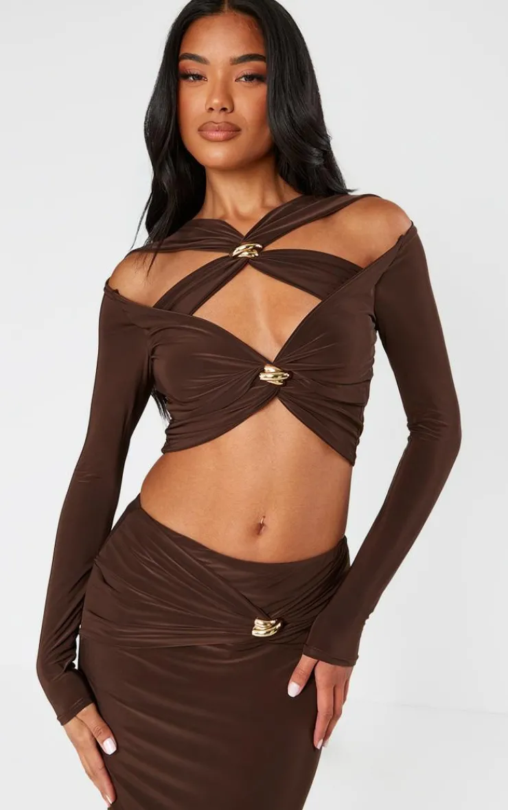 Discount PrettyLittleThing Slinky Cut Out Long Sleeve Twist Trim Crop Top Chocolate