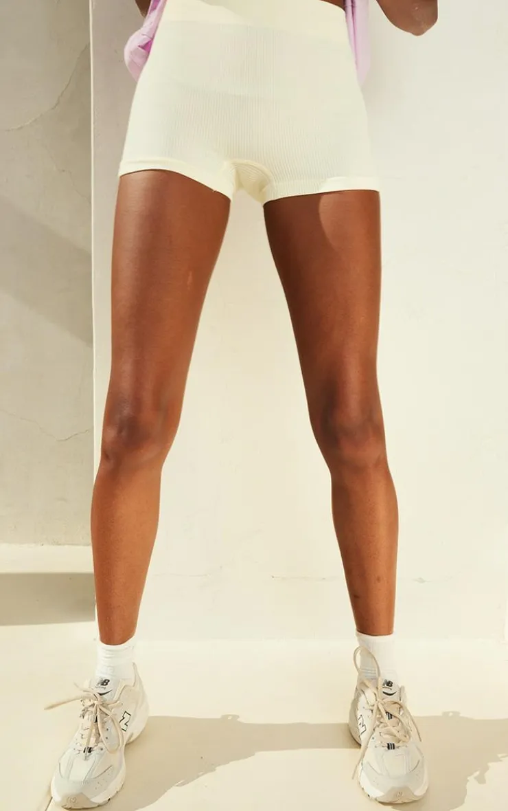 PrettyLittleThing Snatched*Basic Structured Snatched Rib Hot Pants
