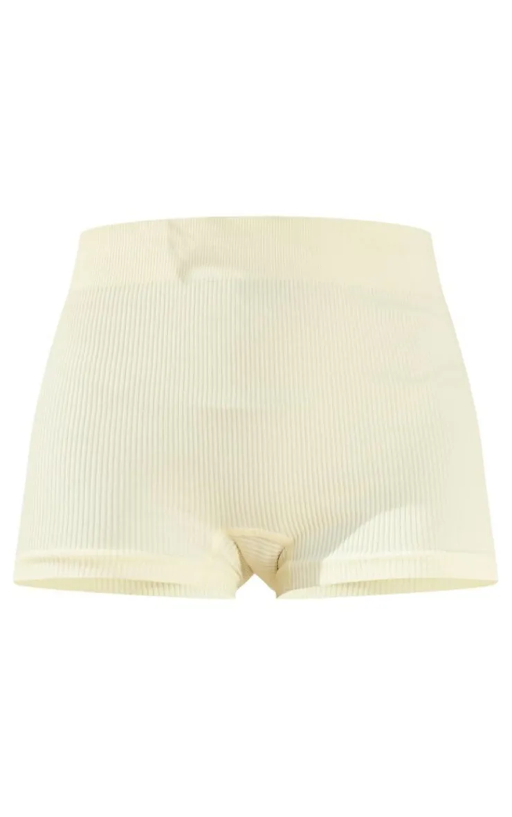 PrettyLittleThing Snatched*Basic Structured Snatched Rib Hot Pants