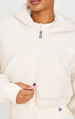 PrettyLittleThing Athletic Jackets*Borg Cropped Jacket