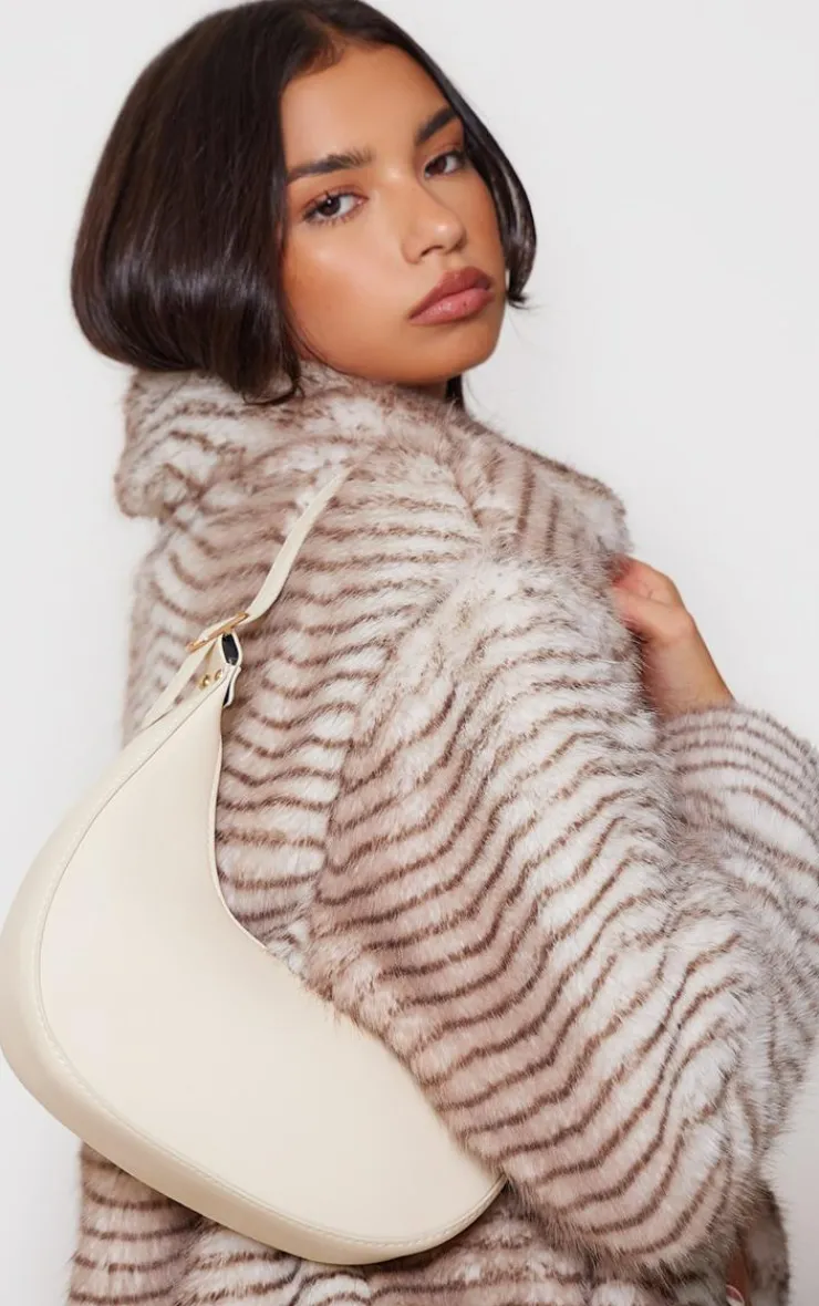PrettyLittleThing Shoulder Bags*Curved PU Shoulder Bag