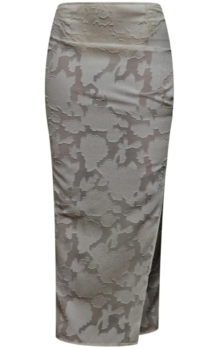 Hot PrettyLittleThing Floral Applique Low Rise Maxi Skirt Cream