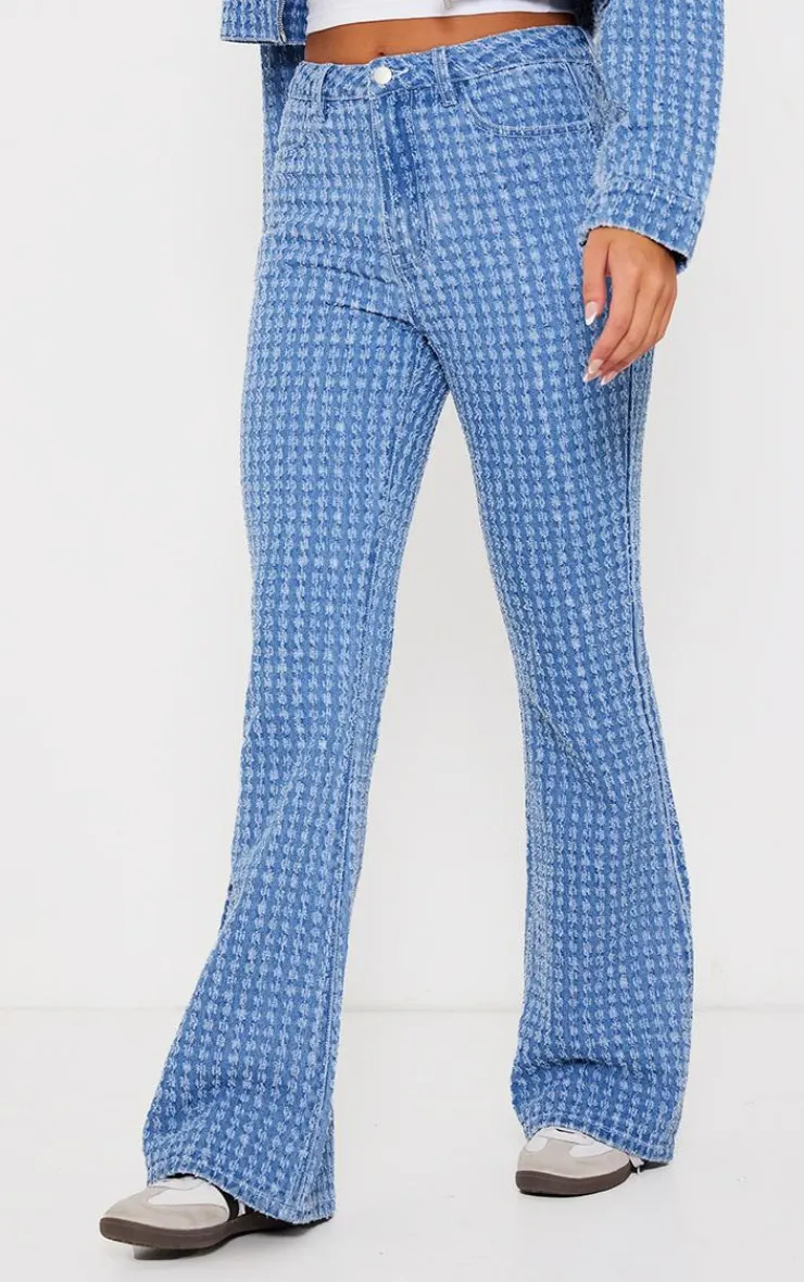 Outlet PrettyLittleThing Distressed Stripe Denim Flare Jeans Light Blue