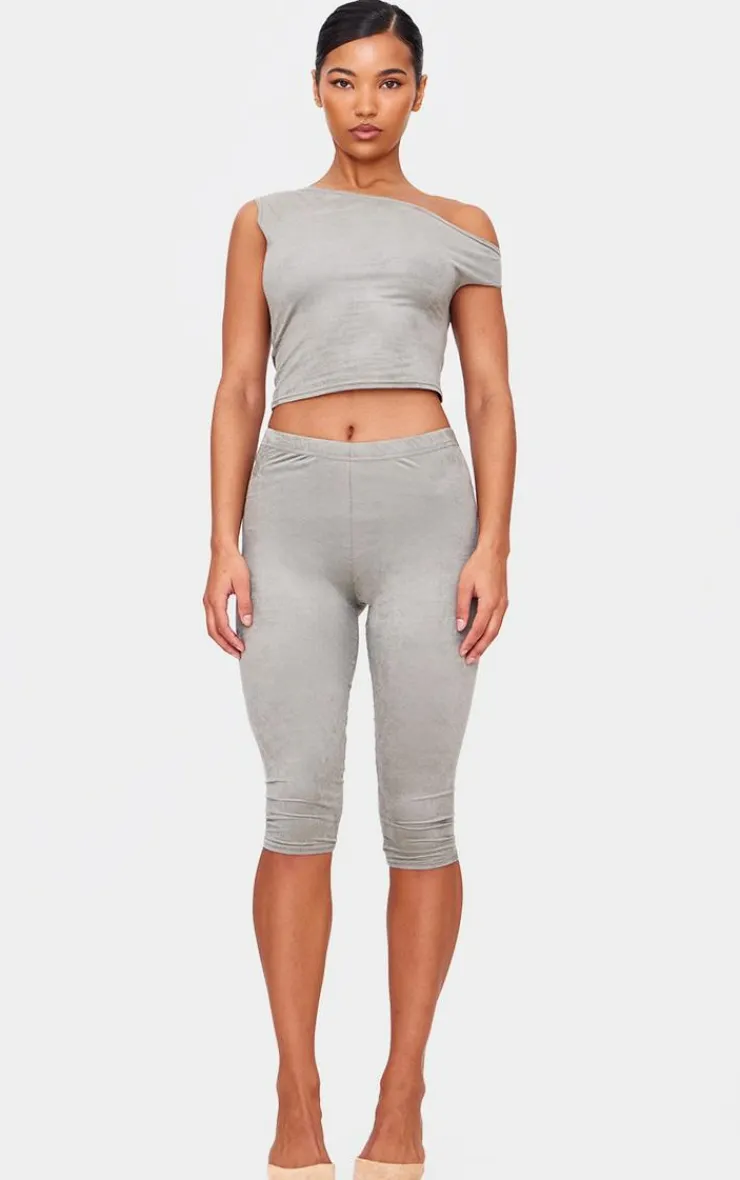 New PrettyLittleThing Faux Suede Capri Pants Light Khaki