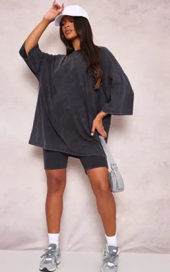 New PrettyLittleThing Maternity Acid Wash Oversized T-Shirt Charcoal