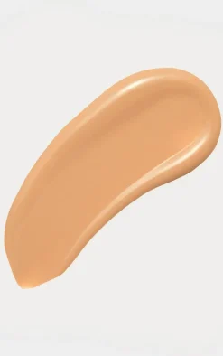 PrettyLittleThing Foundation*Maybelline Fit Me Matte & Poreless Foundation 220