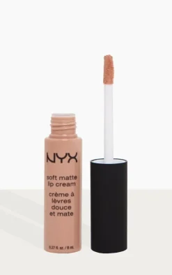 PrettyLittleThing Lipstick*NYX PMU Soft Matte Lip Cream London