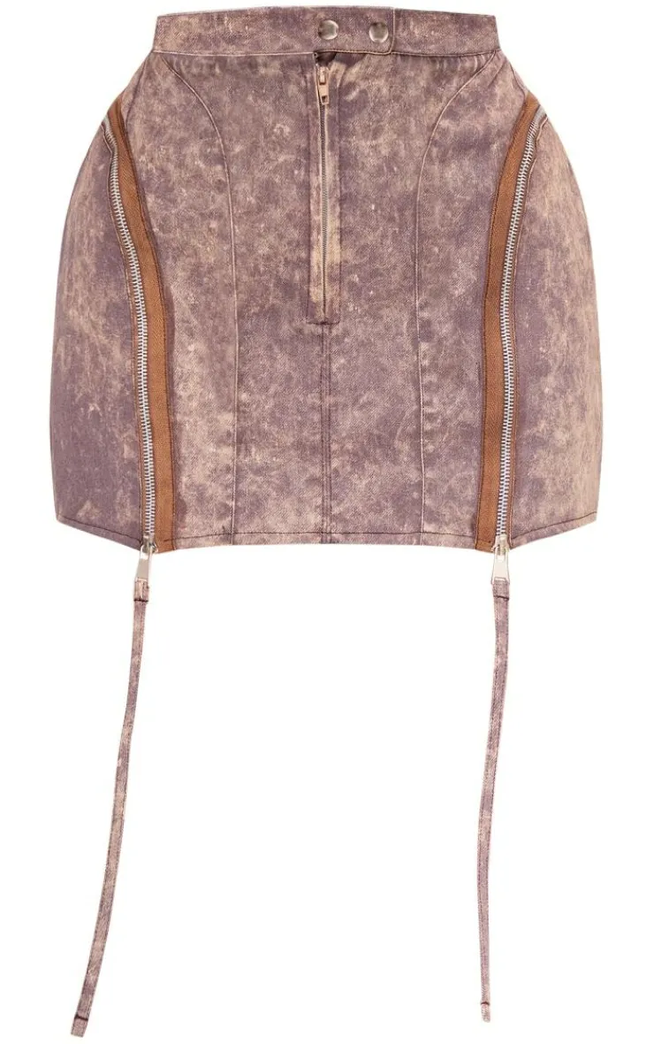 PrettyLittleThing Petite Acid Wash Zip Detail Mini Skirt Brown