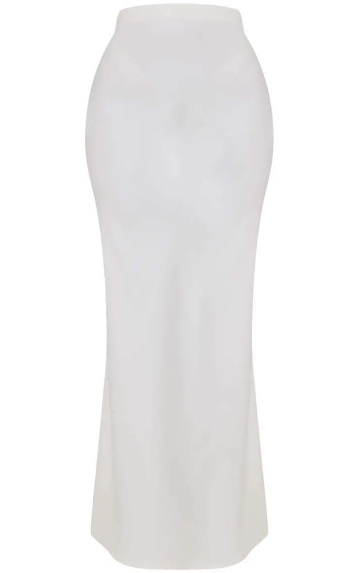 Hot PrettyLittleThing Petite Faux Leather Flared Maxi Skirt Cream