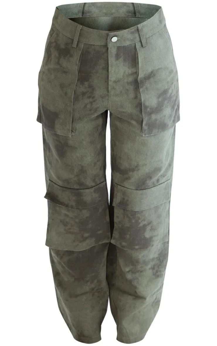New PrettyLittleThing Petite Acid Wash Pocket Detail Cargos Green