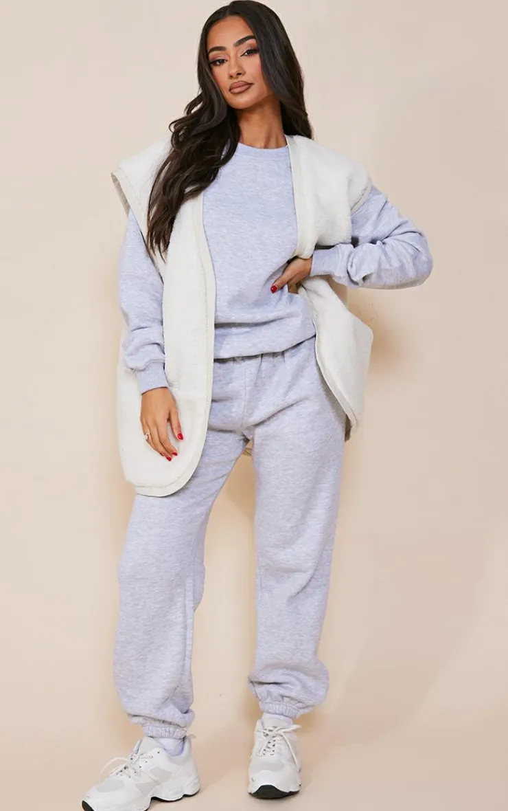 PrettyLittleThing Basic Tops*Petite Basic Ultimate Oversized Sweatshirt