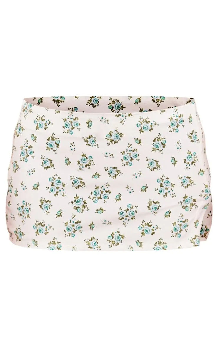 New PrettyLittleThing Petite Denim Floral Print Low Rise Mini Skirt White