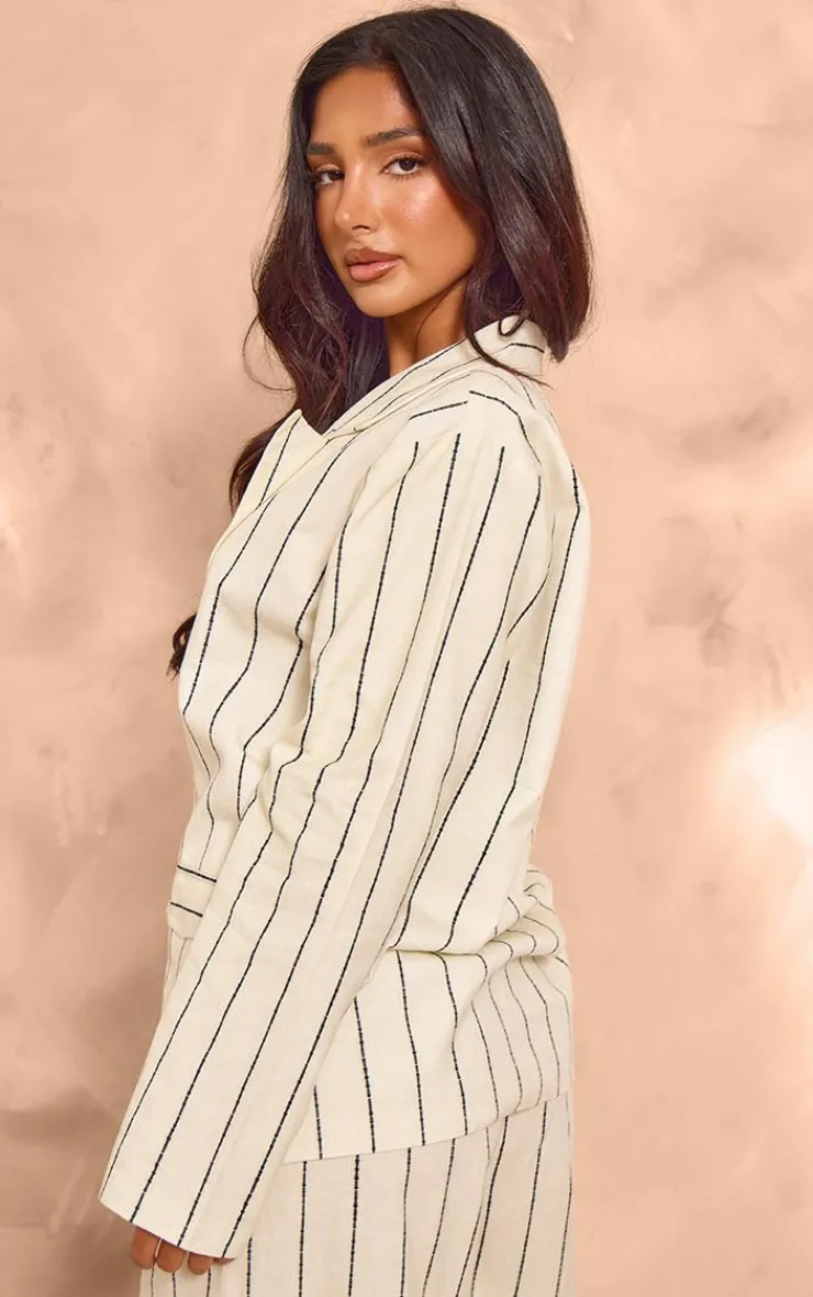 Hot PrettyLittleThing Petite Stripe Linen Look Blazer White