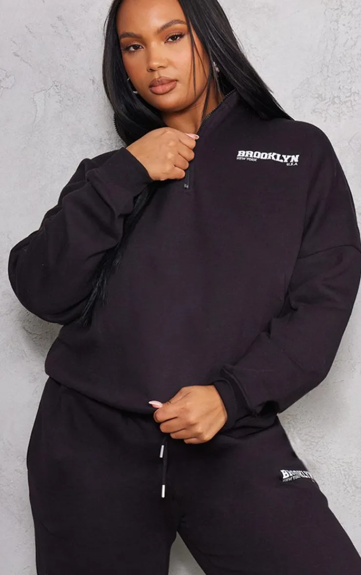 Outlet PrettyLittleThing Plus Brooklyn Print Half Zip Sweatshirt Black