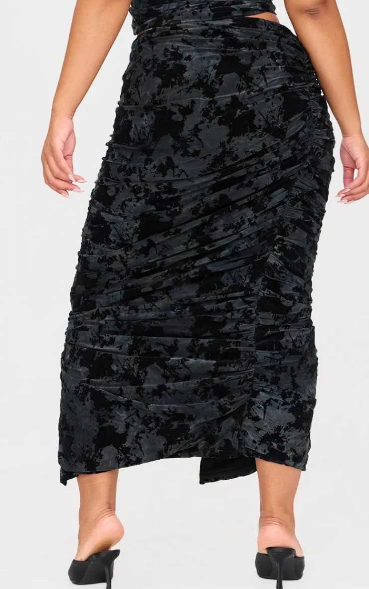 Discount PrettyLittleThing Plus Devore Ruched Maxi Skirt Black