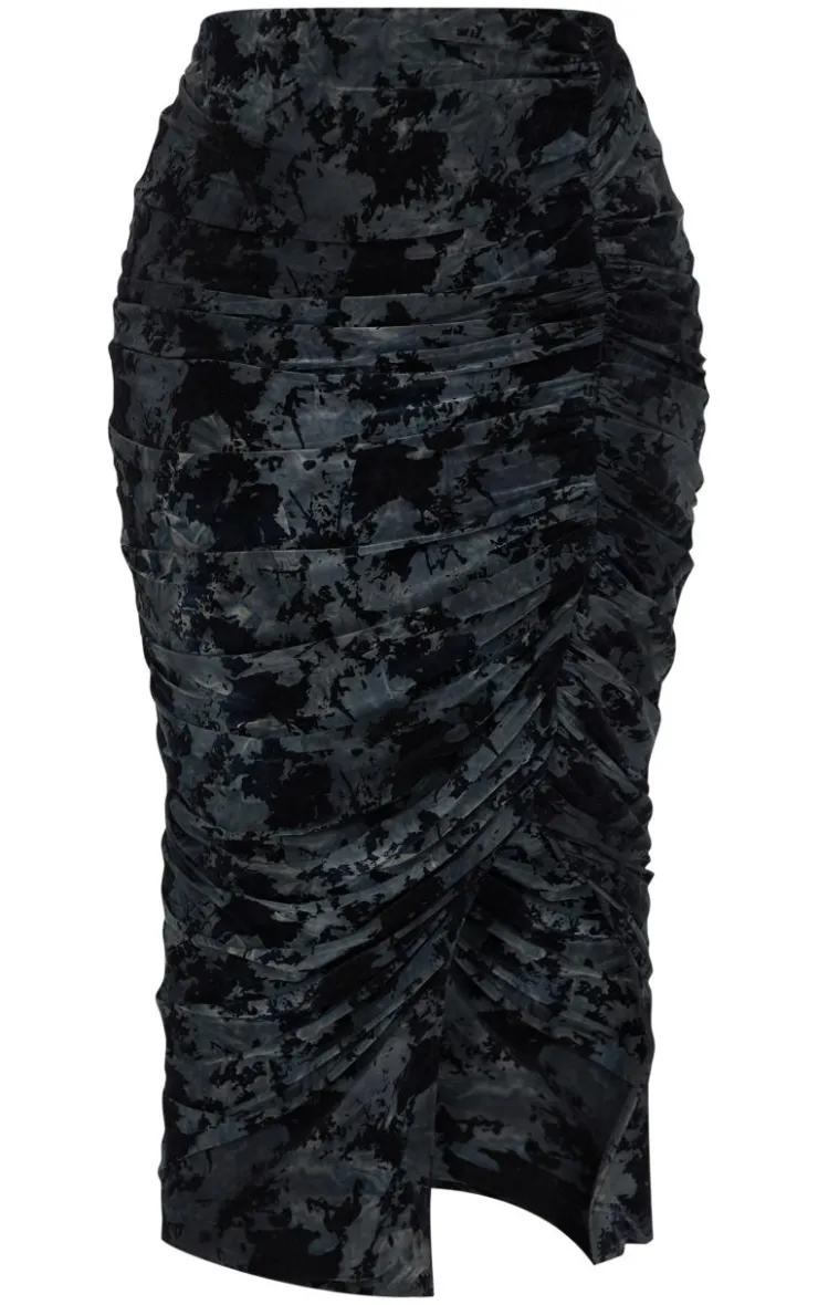 Discount PrettyLittleThing Plus Devore Ruched Maxi Skirt Black