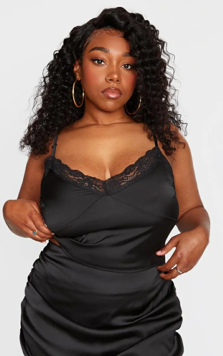 Discount PrettyLittleThing Plus Lace Detail Cami Top Black