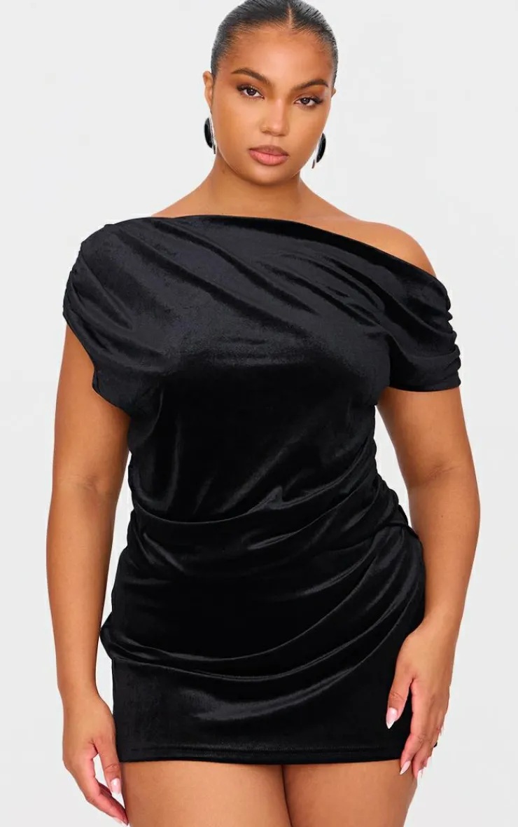 Online PrettyLittleThing Plus Velvet Wrap Detail Mini Skirt Black