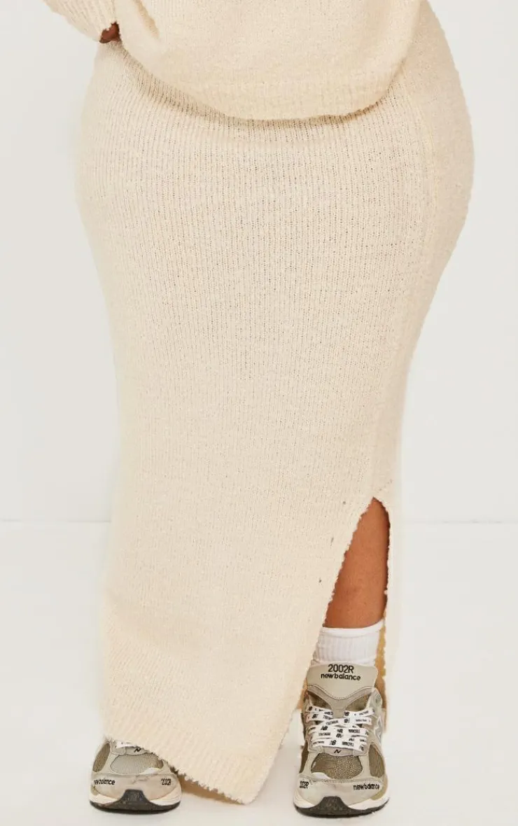 Clearance PrettyLittleThing Plus Soft Knit Boucle Maxi Skirt Cream