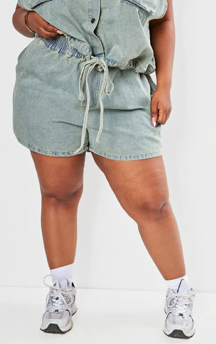 New PrettyLittleThing Plus Elasticated Waist Denim Shorts Vintage Light Wash