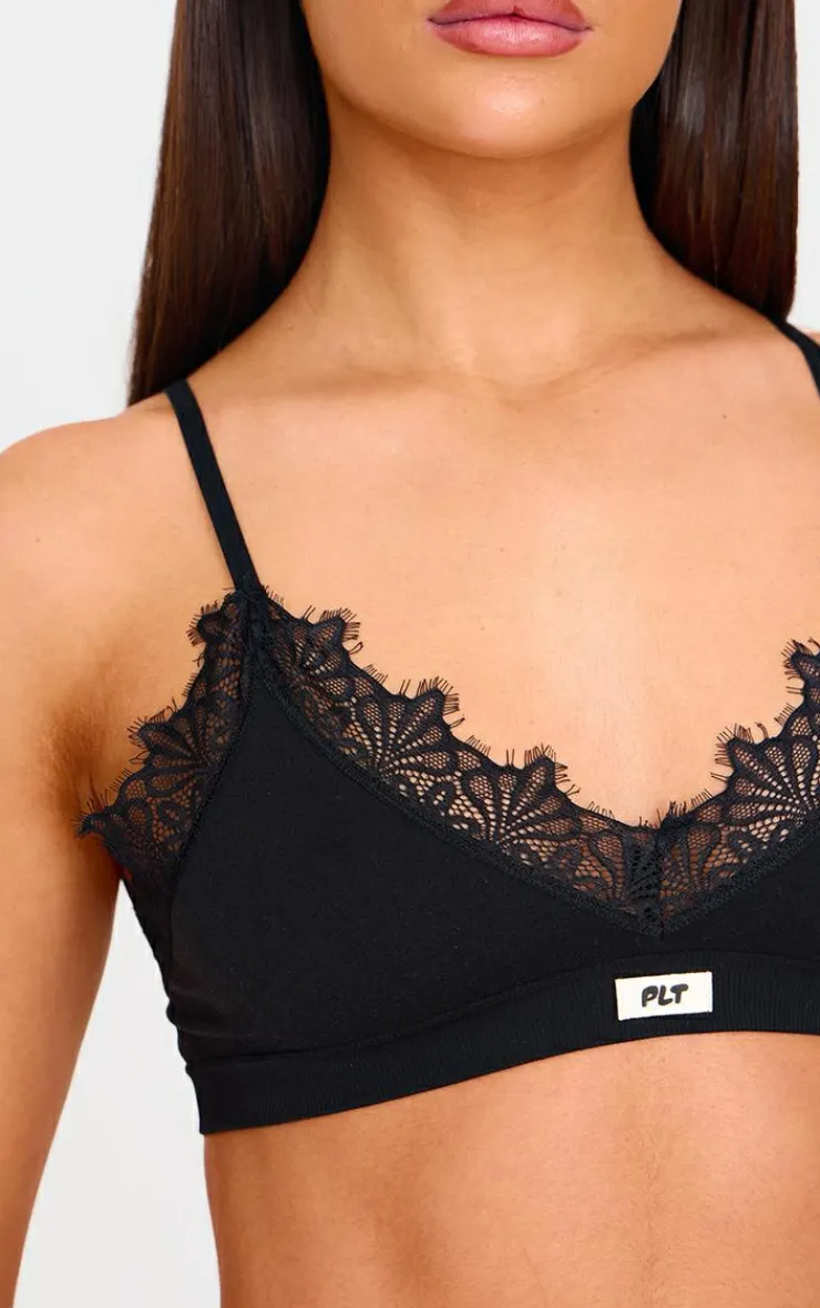 PrettyLittleThing Stocking Stuffers*Badge Lace Trim Bra