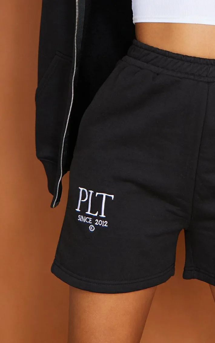PRETTYLITTLETHING Black Established Graphic Sweat Shorts