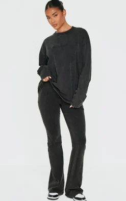 PrettyLittleThing Embossed Logo Washed Long Sleeve T-shirt Black