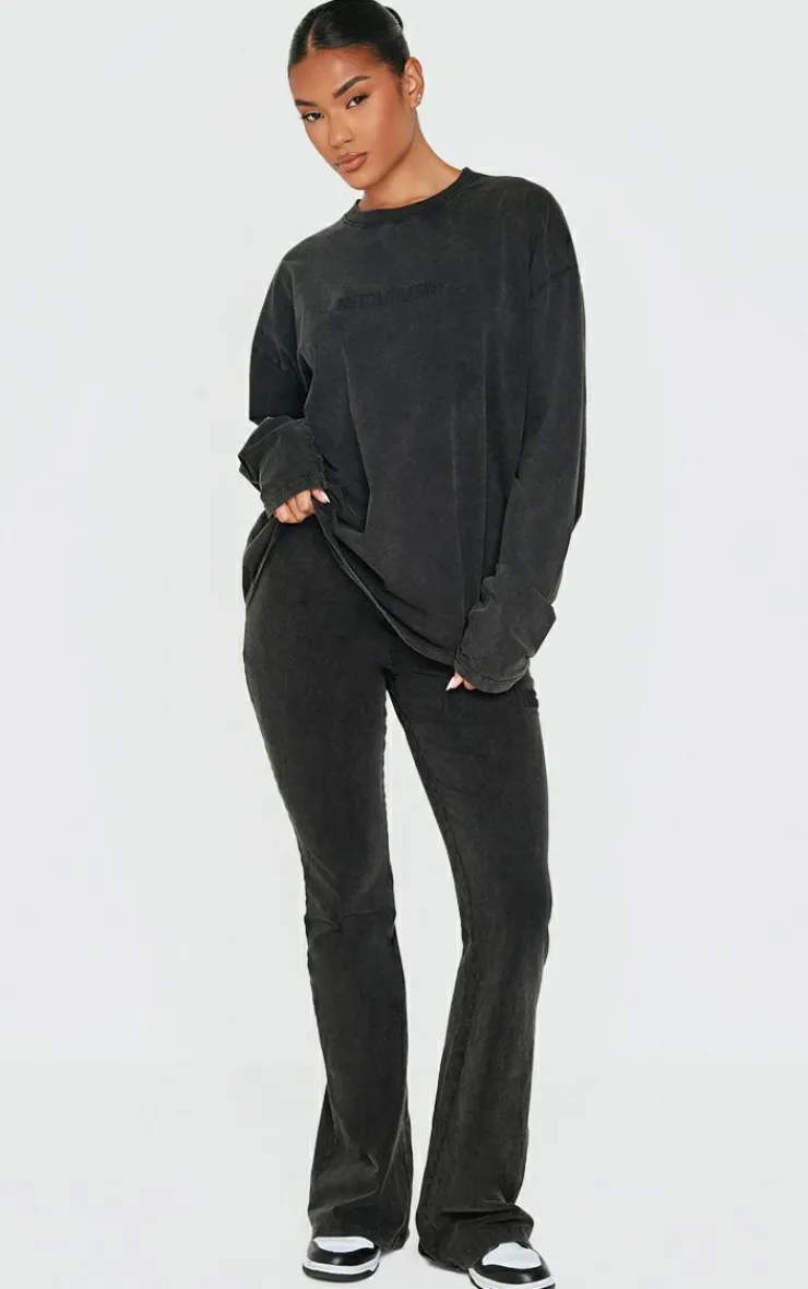 PrettyLittleThing Embossed Logo Washed Long Sleeve T-shirt Black