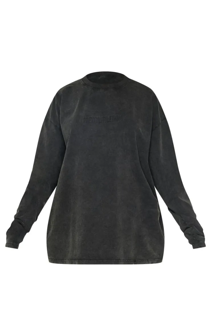 PrettyLittleThing Embossed Logo Washed Long Sleeve T-shirt Black
