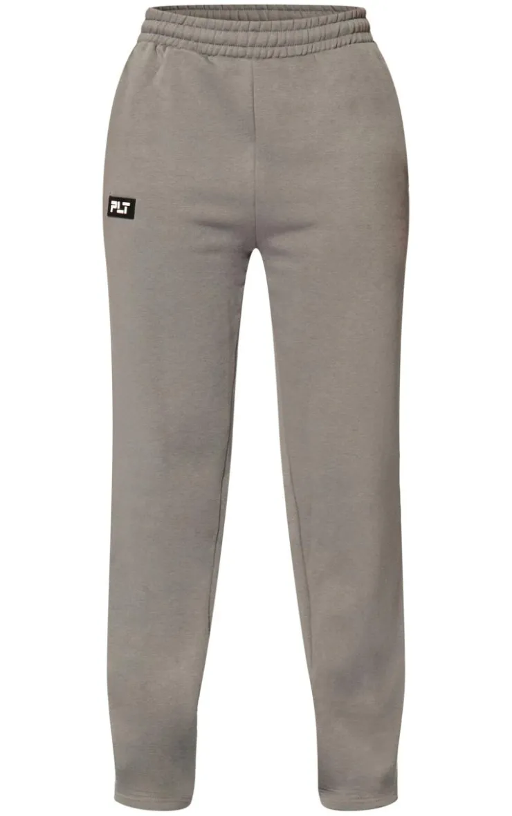 PrettyLittleThing Grey Sweatsuits*Grey Logo Badge Straight Leg Sweatpants