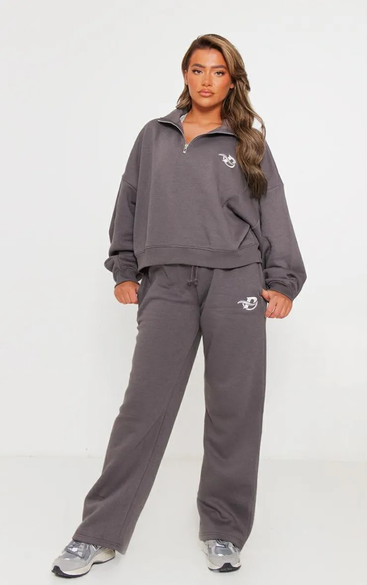 PrettyLittleThing Grey Sweatsuits*Logo Embroidered Half Zip Sweatshirt