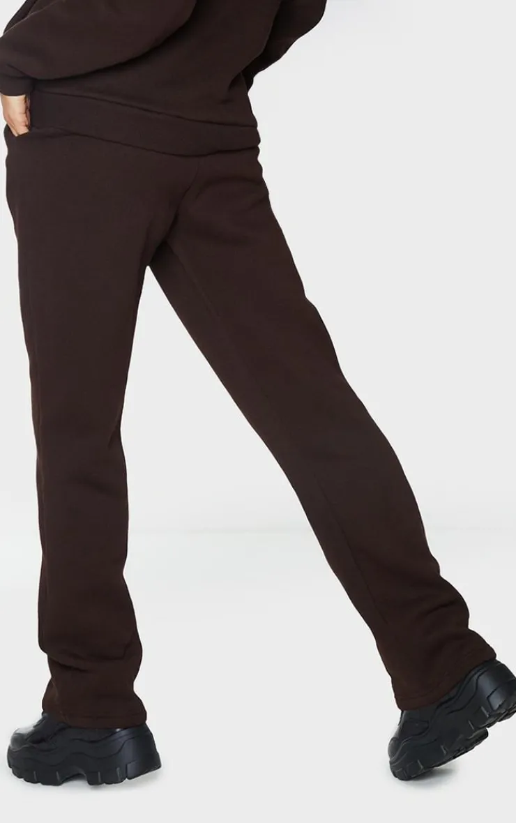 Discount PrettyLittleThing Badge Detailed Straight Leg Sweatpants Chocolate