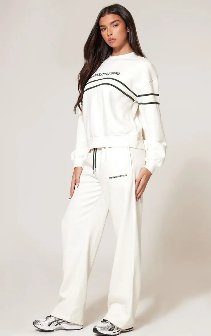 PrettyLittleThing Contrast Print Oversized Sweatshirt Cream