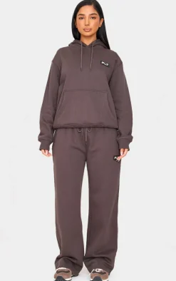 PrettyLittleThing Graphic Sweatsuits*Petite Badge Detail Oversized Hoodie