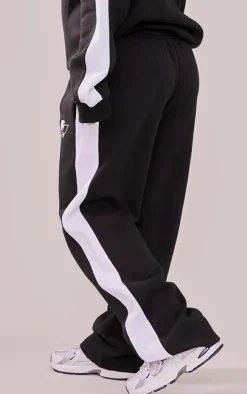 PrettyLittleThing Black Sweatsuits*Petite Embroidered Side Panel Detail Straight Leg Sweatpants