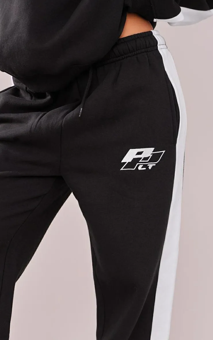 PrettyLittleThing Black Sweatsuits*Petite Embroidered Side Panel Detail Straight Leg Sweatpants