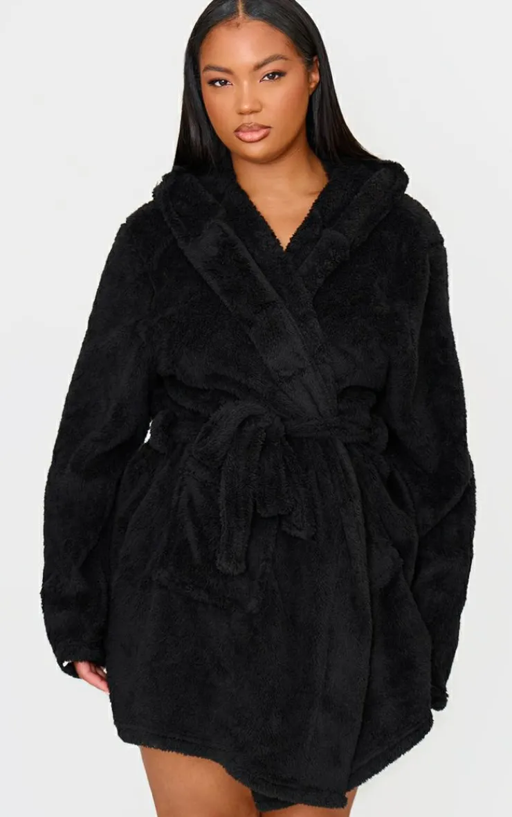 PrettyLittleThing Christmas Gifts*Plus Fluffy Bath Robe
