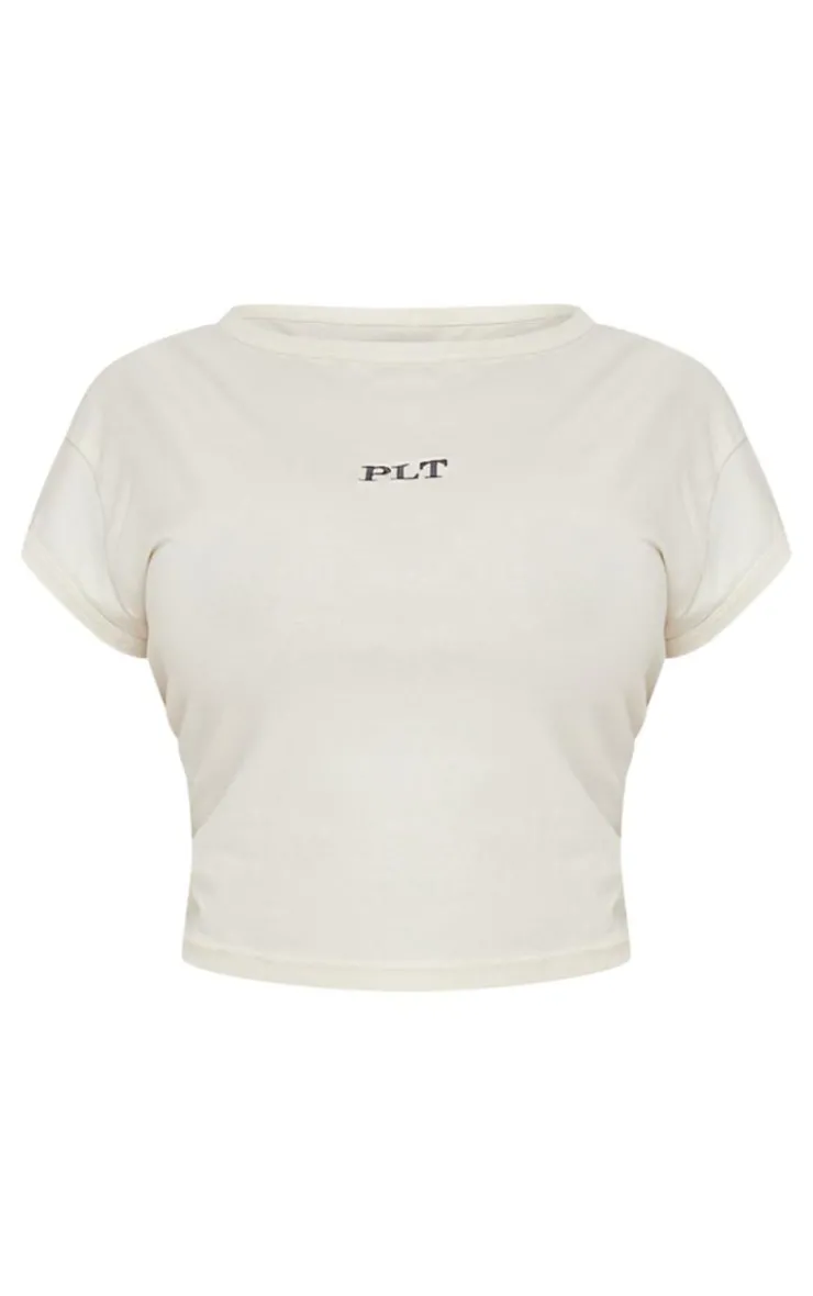 Online PrettyLittleThing Plus Contrast Embroidery Fitted Cap Sleeve T Shirt Cream