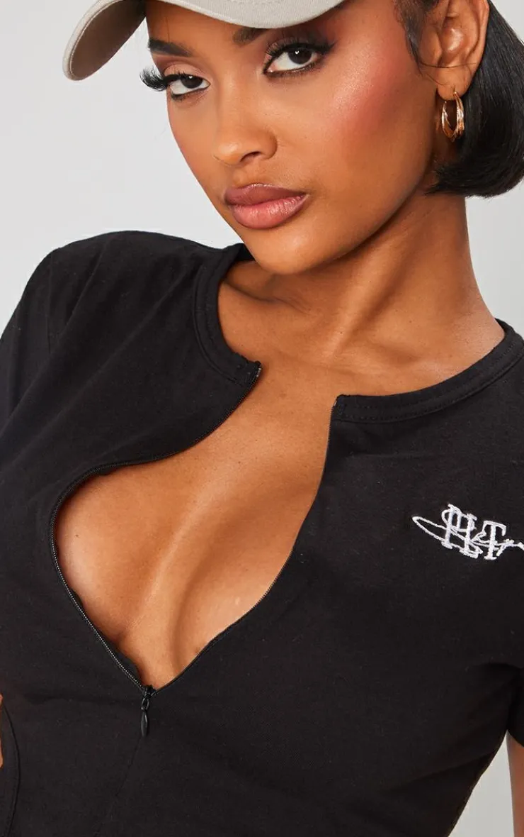Online PrettyLittleThing Shape Cotton T Shirt Crop Top Black