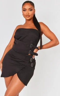 PrettyLittleThing Shape Buckle Detail Woven Mini Skirt Black