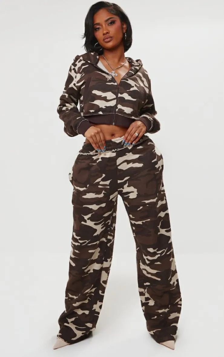 Outlet PrettyLittleThing Shape Camo Print Hooded Zip Up Crop Top Brown