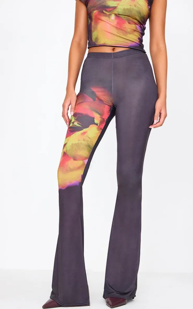 New PrettyLittleThing Tall Floral Print Flared Pants Black