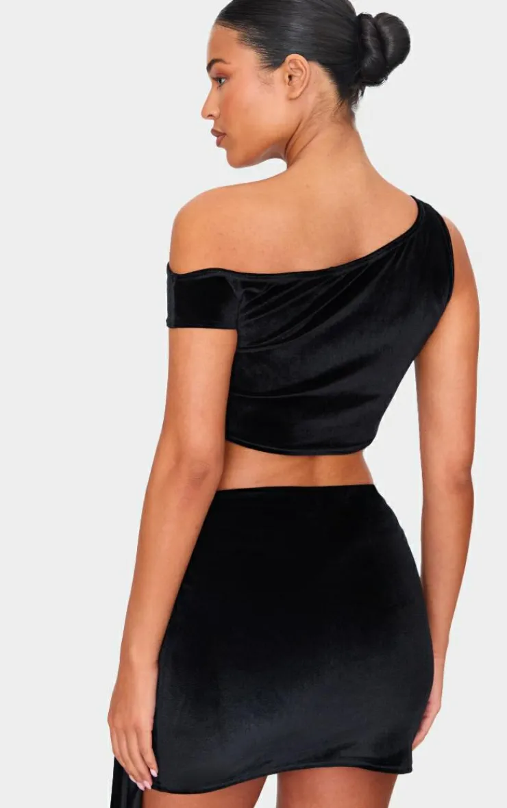 Discount PrettyLittleThing Tall Velvet Asymmetric Crop Top Black