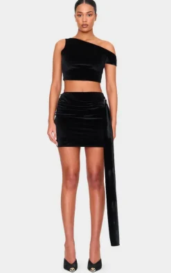 Discount PrettyLittleThing Tall Velvet Asymmetric Crop Top Black