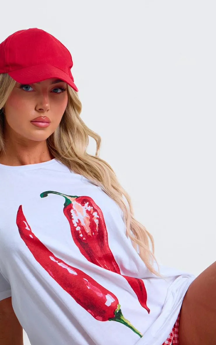 PrettyLittleThing T-Shirts*Chilli Graphic Oversized T Shirt